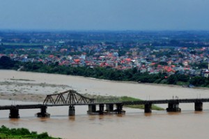 Long Bien Bridge, Hanoi, Vietnam